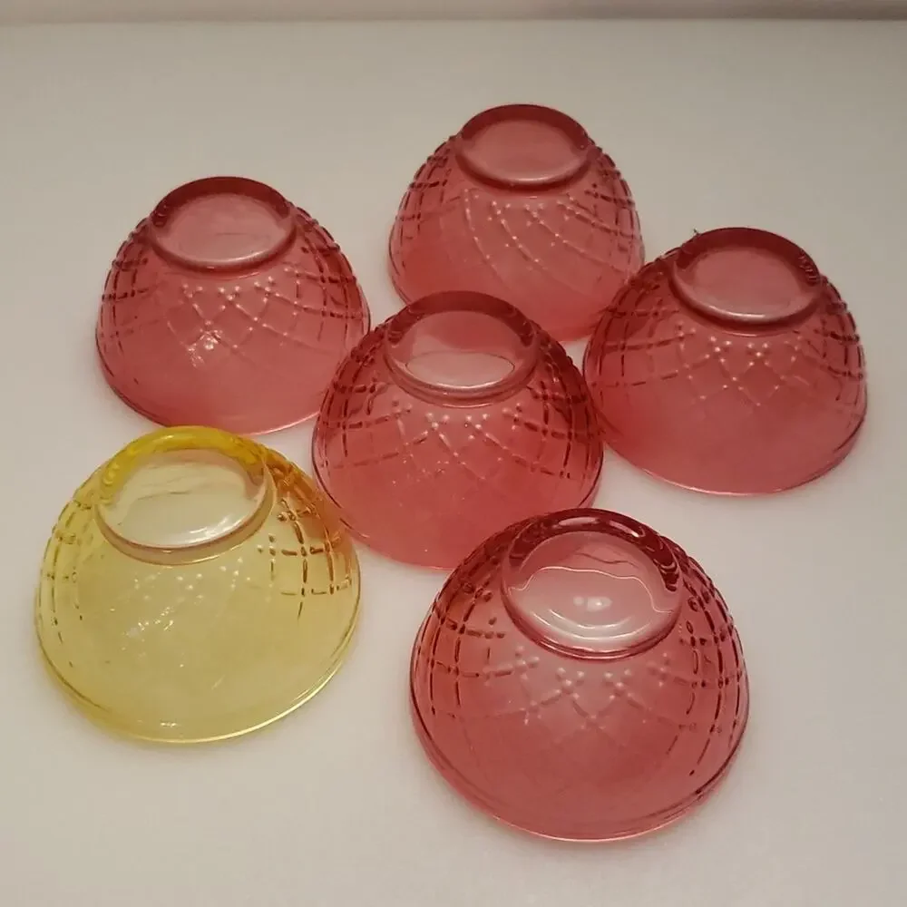 Lot of 6 decorative small bowls 3 oz red‎ and yellow